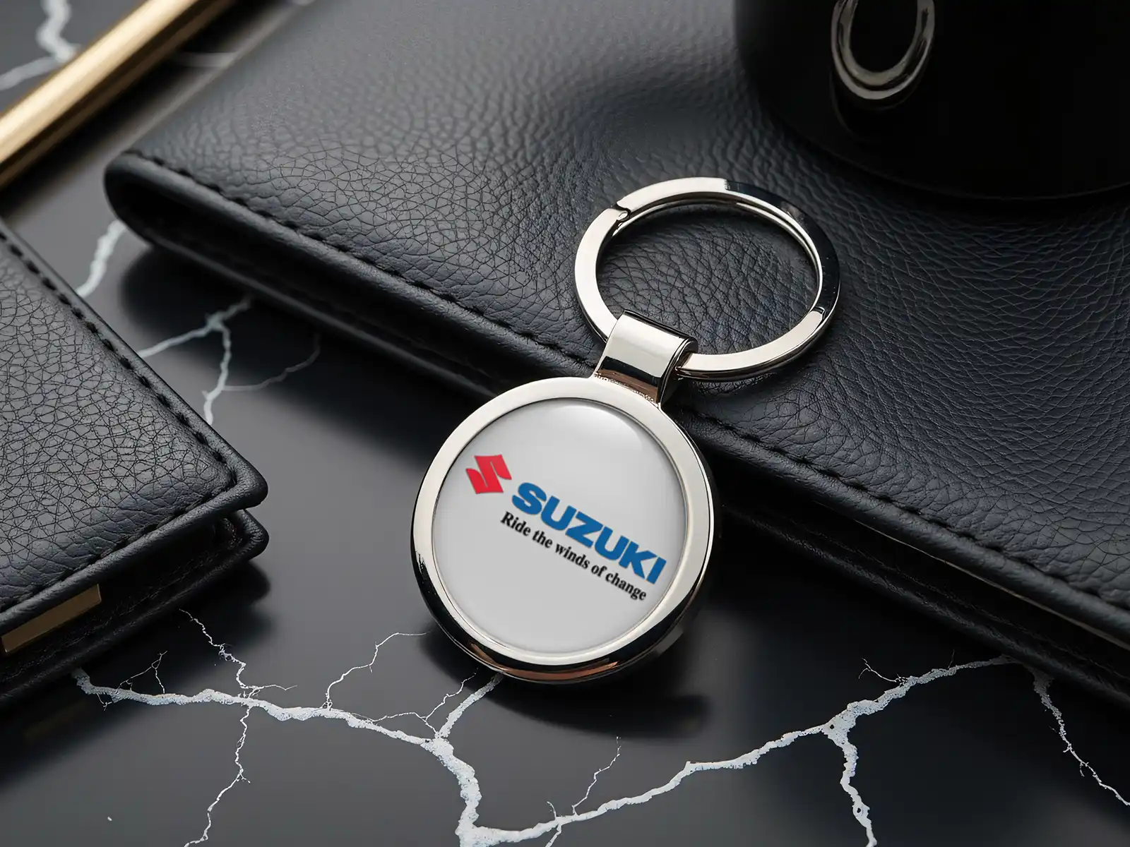 Suzuki Llavero Brillante Anillo Metal Elegante